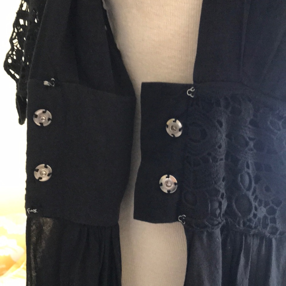 Dress - Picture 7 of 8
